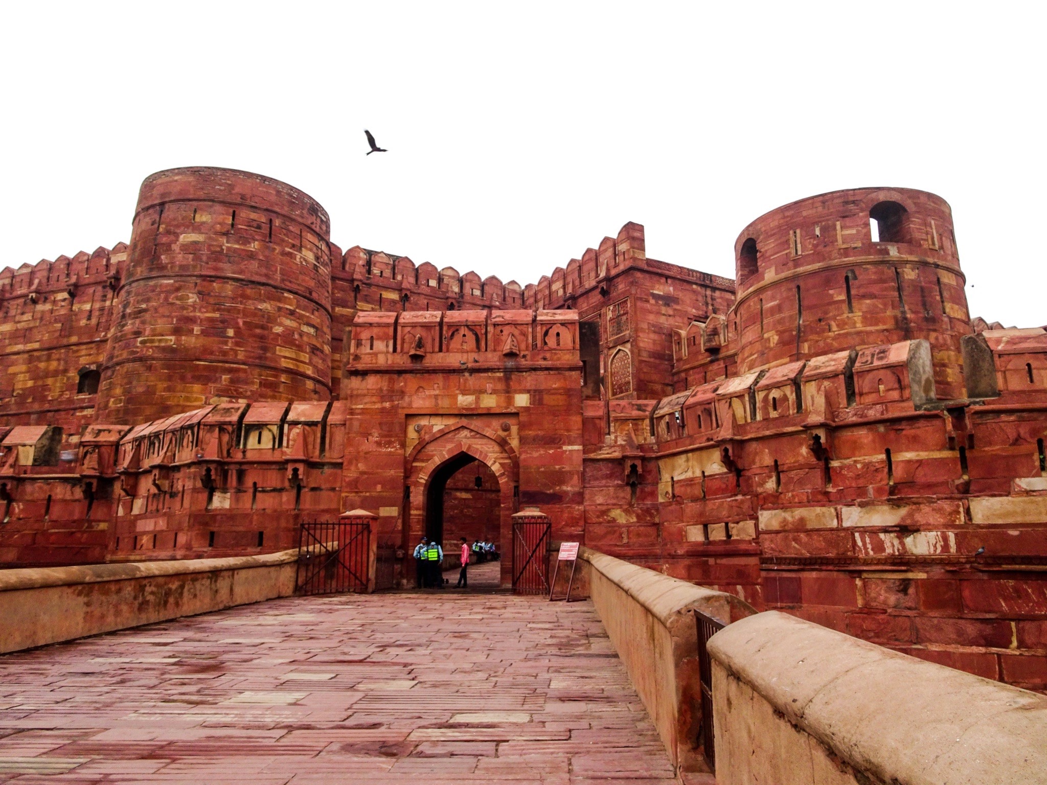 A general view of the Agra Fort. Image Source: Wikimedia Commons