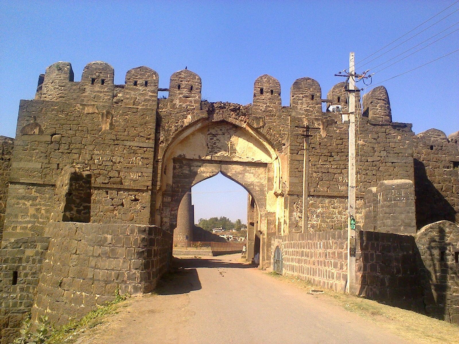  Entrance to the Gulbarga fort