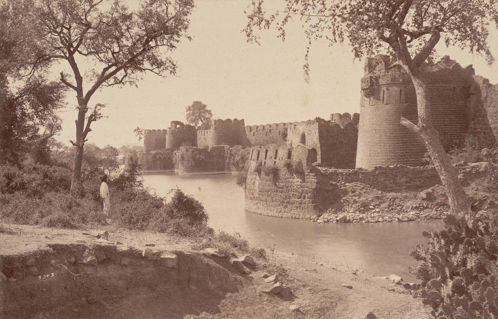 Deep moat of the fort